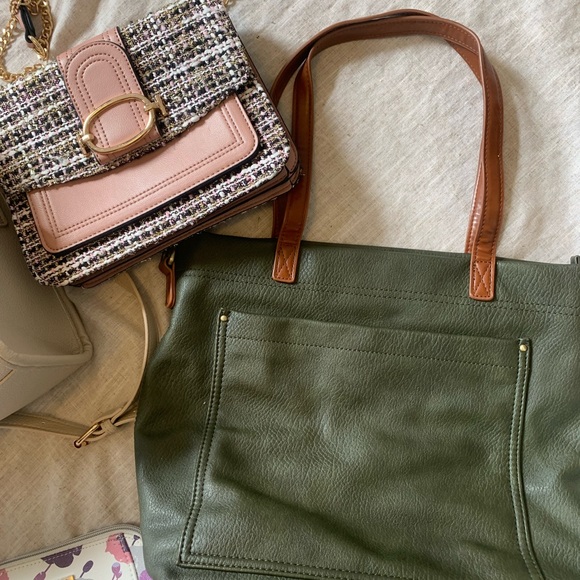 Purse bundle. Price for all! - Picture 4 of 6